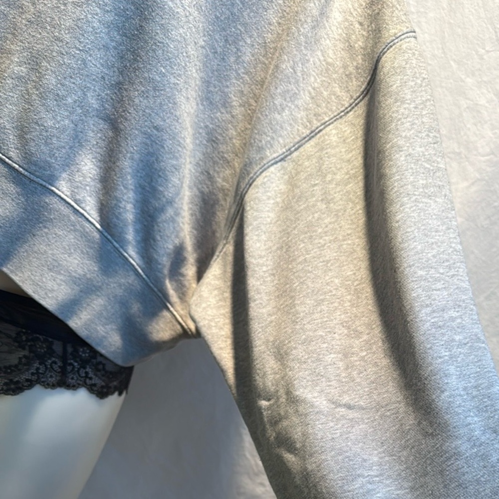 Nike Women's Gray Sweatshirt - Picture 5 of 15